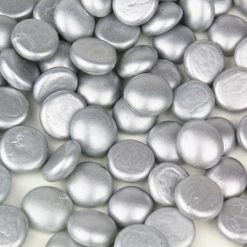 Vase Market Vase Filler Glass Flat 0.6" Gemstones Silver, 10 Lbs, 18 Lbs And 28 Lbs -vasemark Shop silver glass flat marbles ggm001sl 1