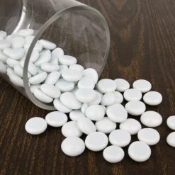 Vase Market 18 Lbs Vase Filler Glass Flat 0.6" Aquarium Gemstones White, Available In 28 Lbs -vasemark Shop white glass flat marbles ggm001wt 3 1